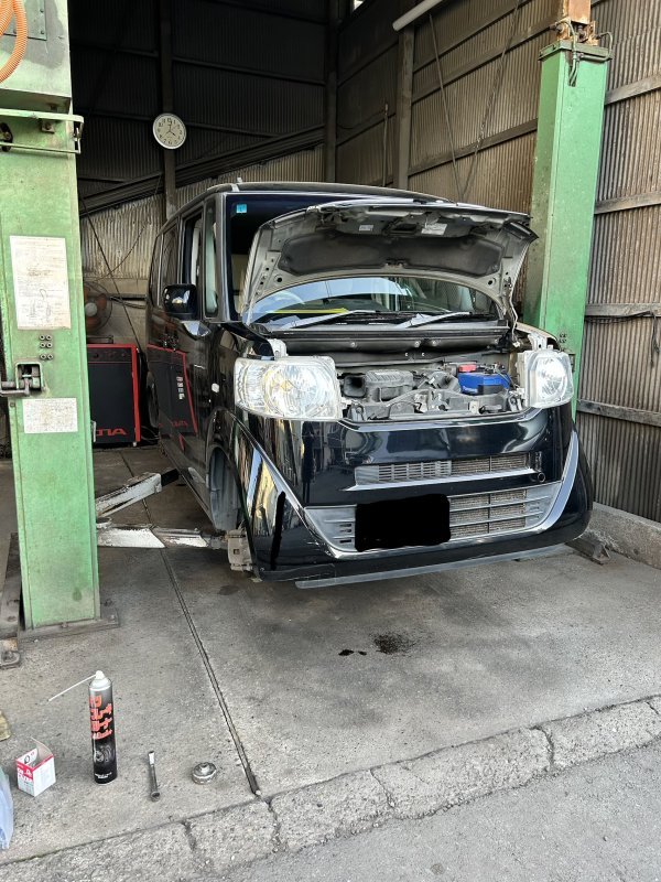 N-BOXの車検整備の様子
